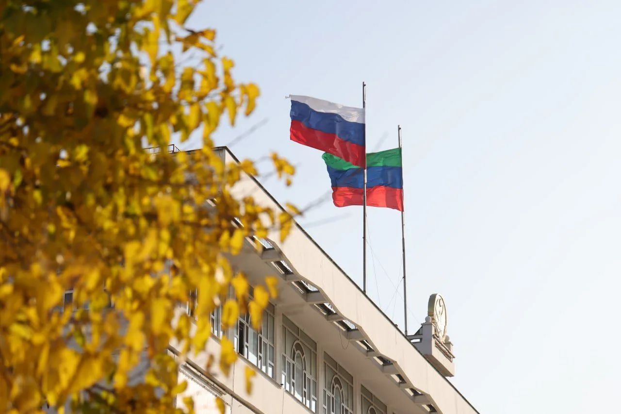 Глава Дагестана назначил более 50 именных стипендиатов