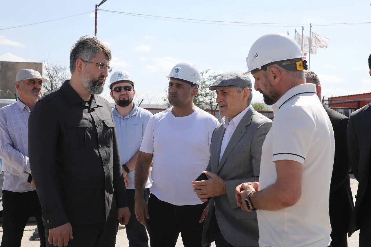 Магомед Рамазанов проинспектировал стройку крупнейшего в СКФО центра обработки данных