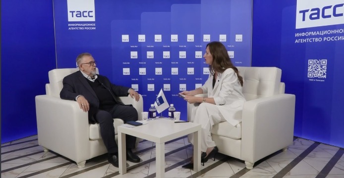 «Диалог между властью и обществом совершенствуется»: Владимир Зорин о межнациональной политике