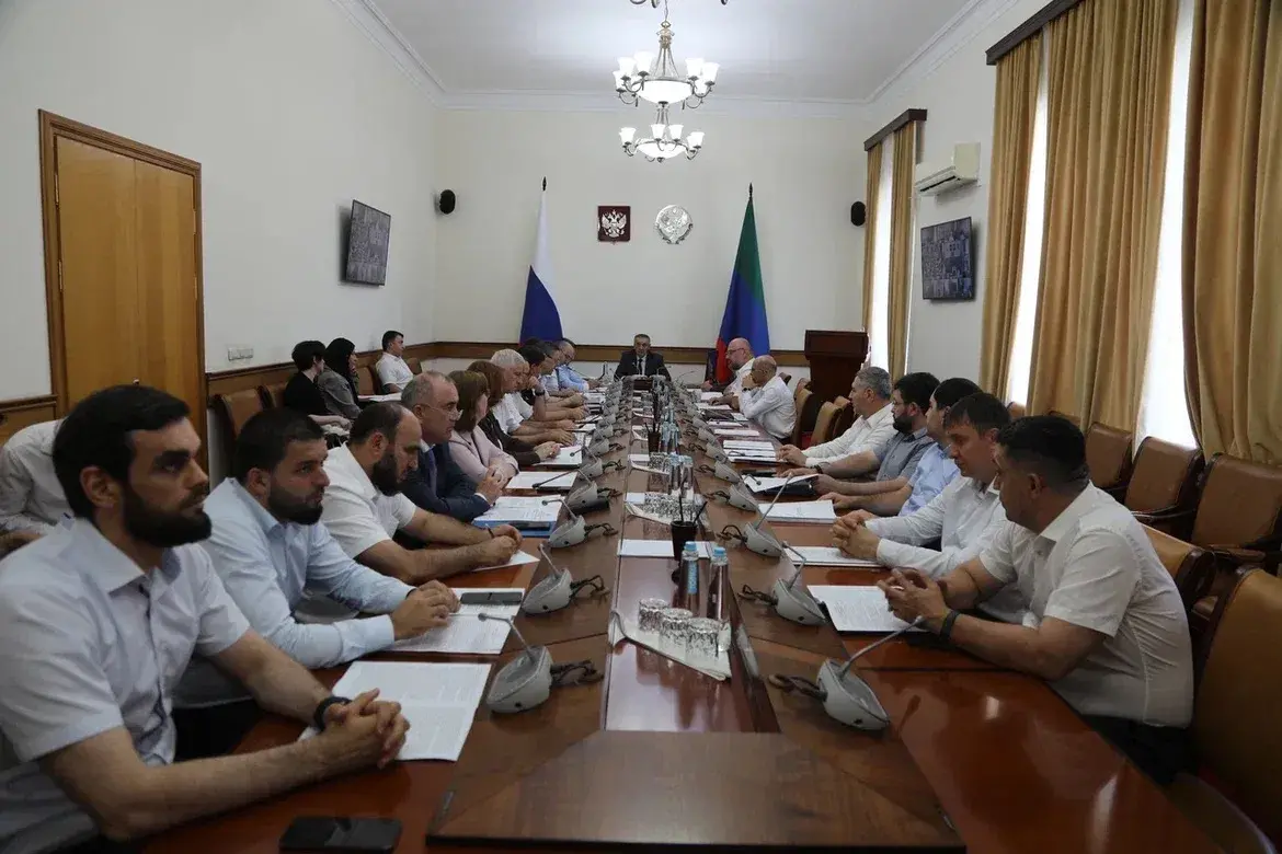 В Дагестане 60 работников ждут погашения задолженности по зарплате