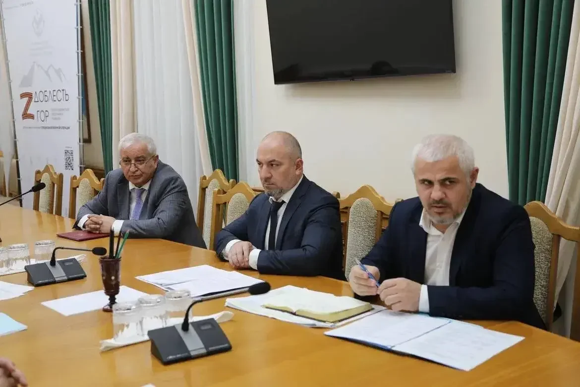 В Дагестане 129 человек получили профподготовку для трудоустройства в ОПК