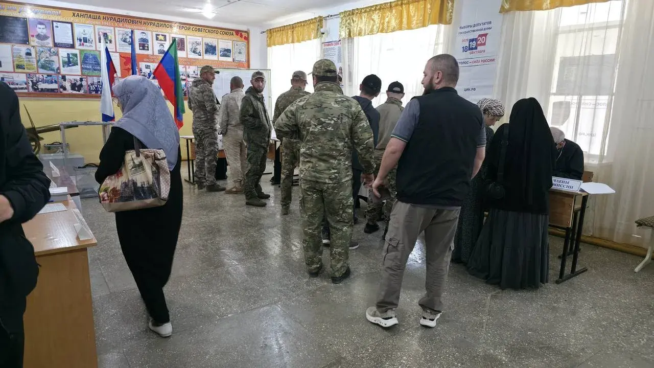 Жители Казбековского района активно участвуют во втором дне голосования