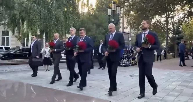 От политики до поэзии: в Махачкале почтили память двух выдающихся дагестанцев