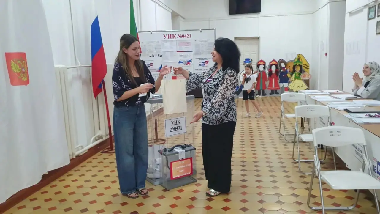 Молодые избиратели Дербента стали участниками акции «Будь со страной»