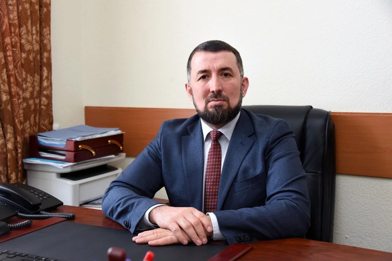 Шамиль Омаров поздравил дагестанцев с Днём единства народов Дагестана