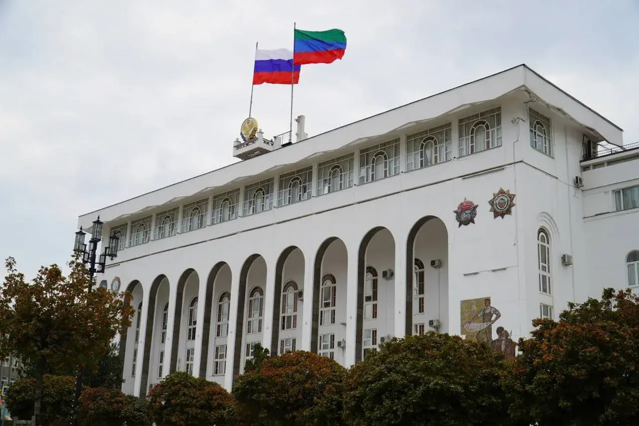 Магомед Рамазанов подписал распоряжение о сложении полномочий правительства Дагестана