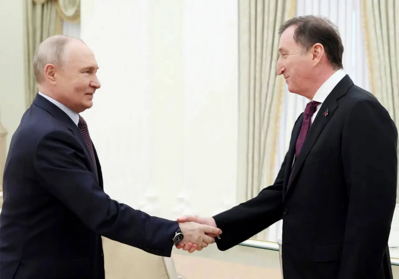 Фёдор Щукин, Магомед Рамазанов и Заур Аскендеров поздравили Путина с днём рождения