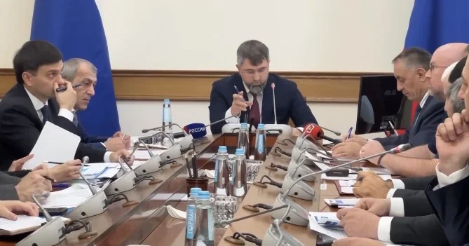 В Дагестане проверят муниципалитеты из-за проблем с жильём для детей-сирот: Рамазанов допустил увольнения
