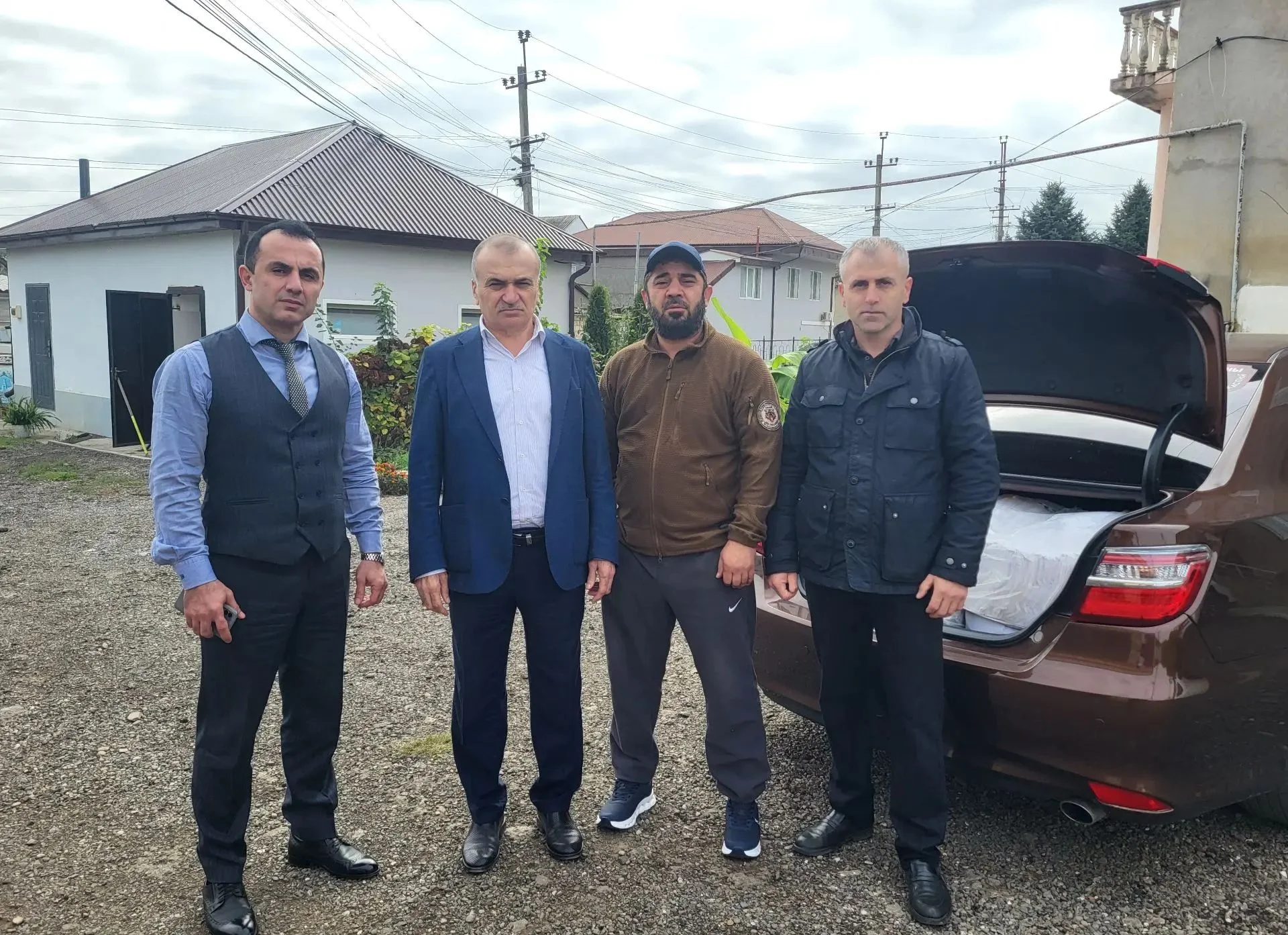 Отец бойца из Касумкента вновь доставил гуманитарный груз в зону СВО