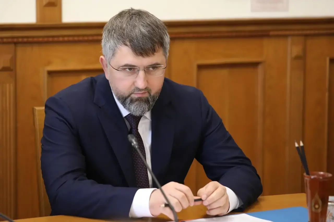 Опустынивание, мелиорация и дороги: Магомед Рамазанов встретился с депутатами КПРФ в Дагестане
