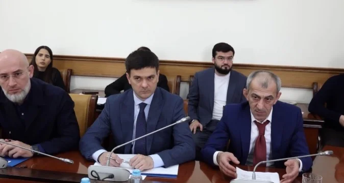 «До следующей недели всё закрыть»: Рамазанов потребовал от муниципалитетов довести показатели до 100%