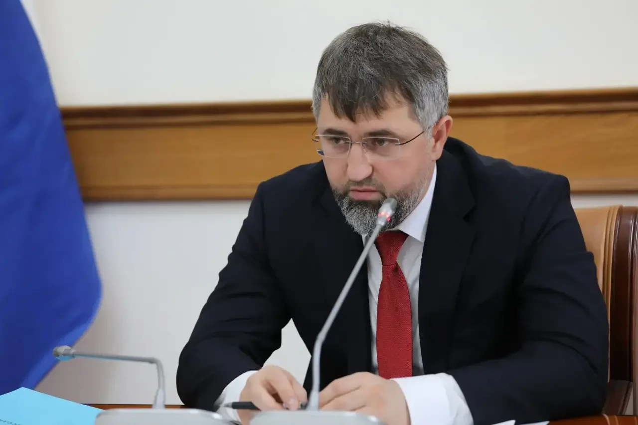 Магомед Рамазанов обозначил задачи для системы образования