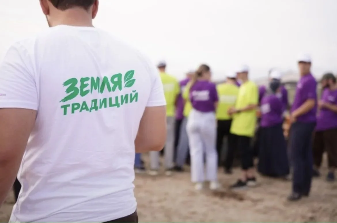 Молодежь Дагестана погрузилась в будущее садоводства в крупнейшем фундучном саду Европы