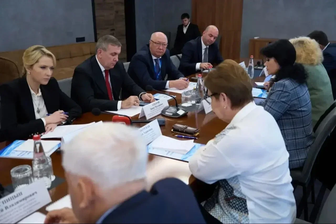 В Дагестане обсудили помощь семьям участников СВО: омбудсмены объединят практики регионов