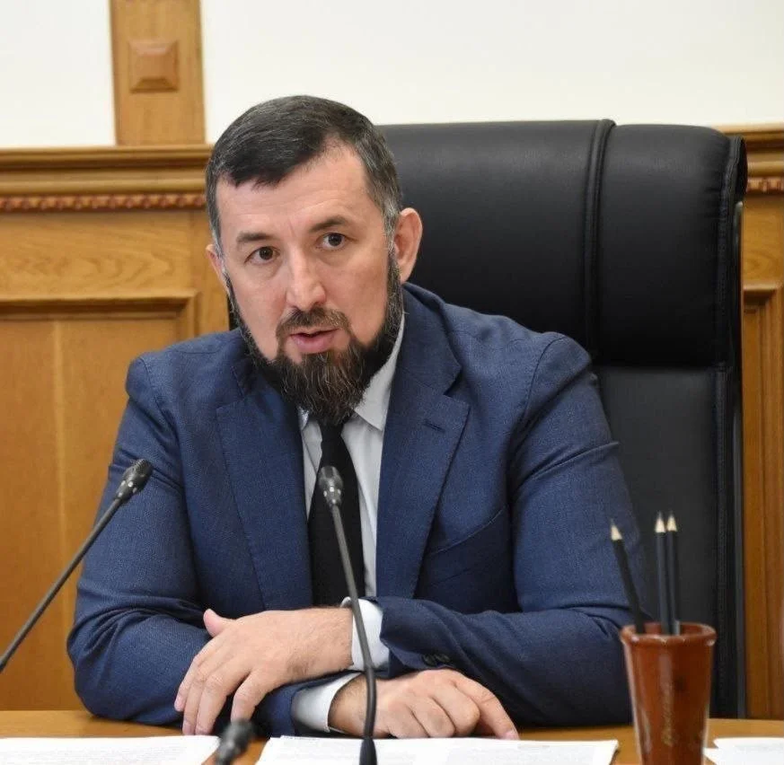 Шамиль Омаров поздравил Эседуллу Абачева с избранием сенатором от ЛНР