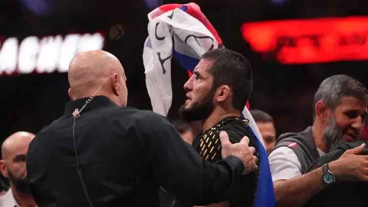 Ислам Махачев установил новый рекорд UFC и посвятил победу России