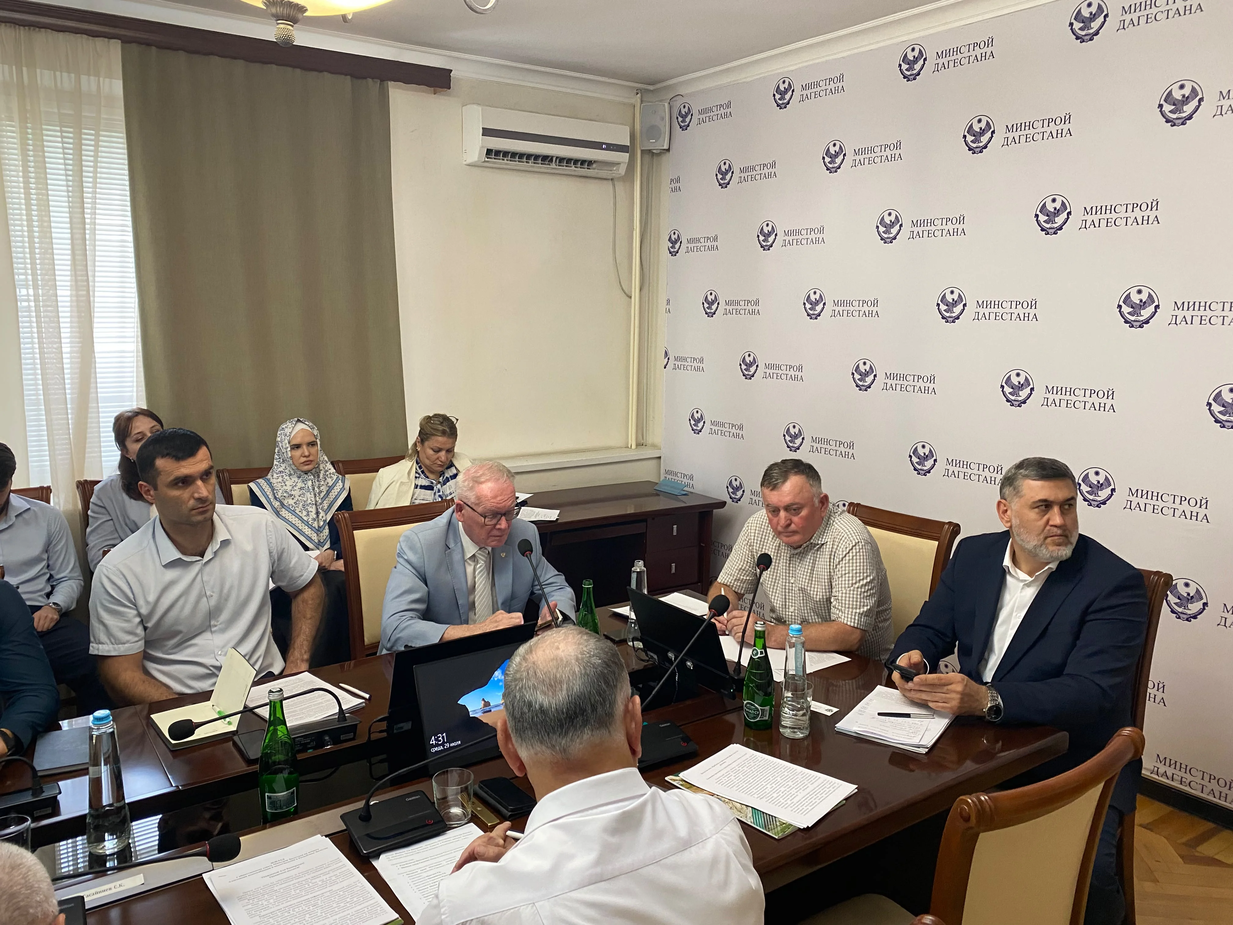 Водный рубеж Дагестана: Общественный совет при Минстрое РД утвердил план спасения инфраструктуры и экологии Каспия