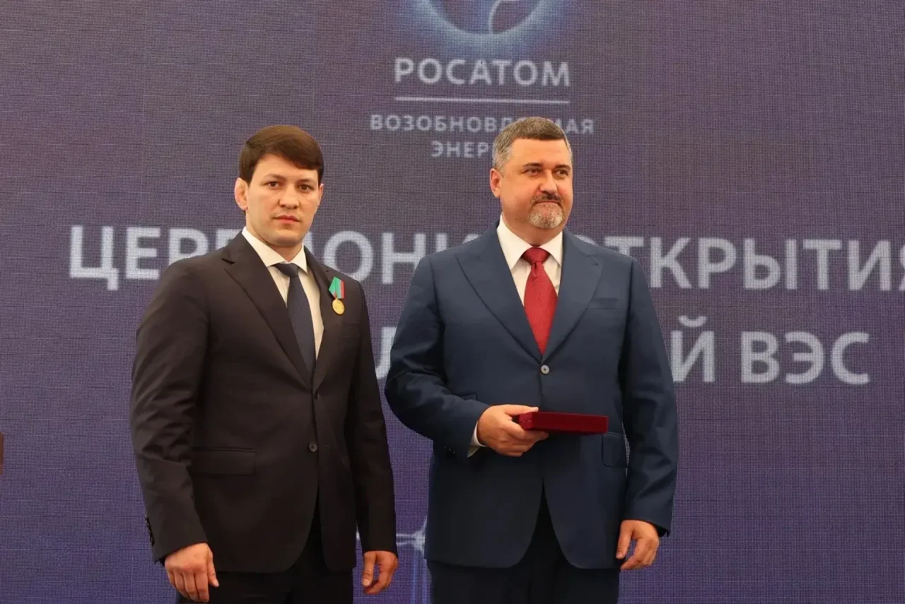 Фёдор Щукин отметил наградами участников строительства Новолакской ВЭС