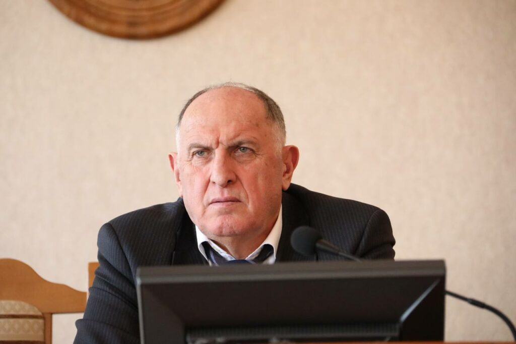 Дагестанский премьер рассказал главврачам о предстоящей проверке заявок на медикаменты