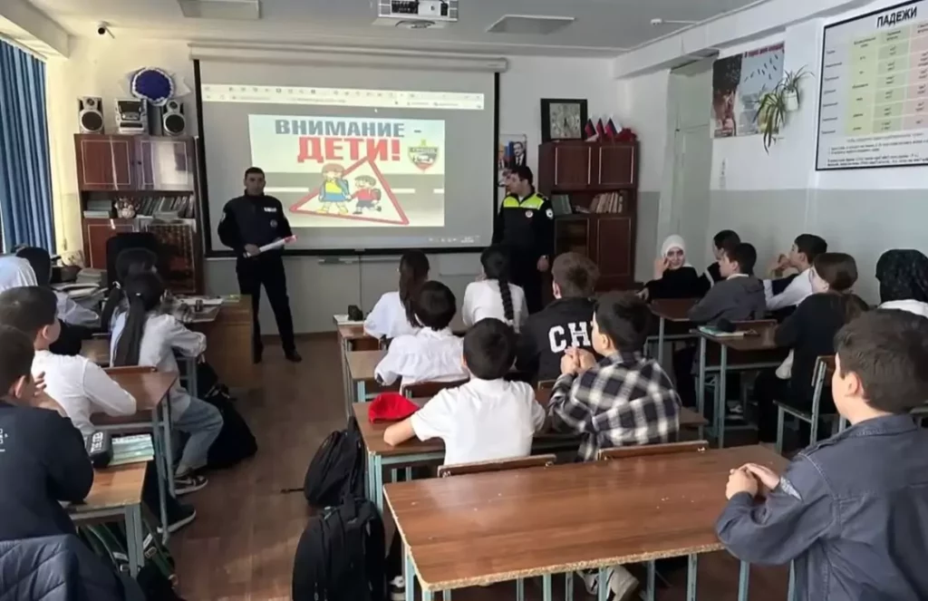 В Махачкале проходит акция "Внимание - дети!"