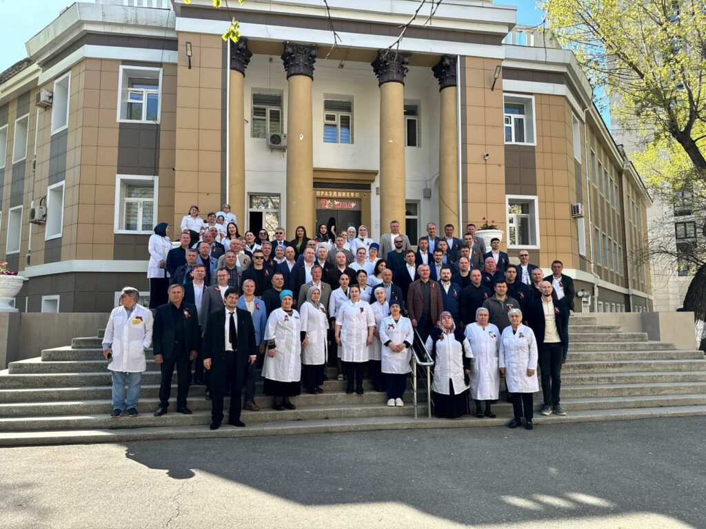 В Республиканском детском пульмонологическом центре состоялось открытие детской площадки и зала лечебной физкультуры