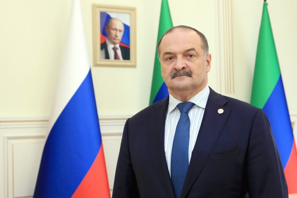 Глава Дагестана поздравил депутатов Народного Собрания РД всех созывов и дагестанцев с 30-летием законодательного органа региона