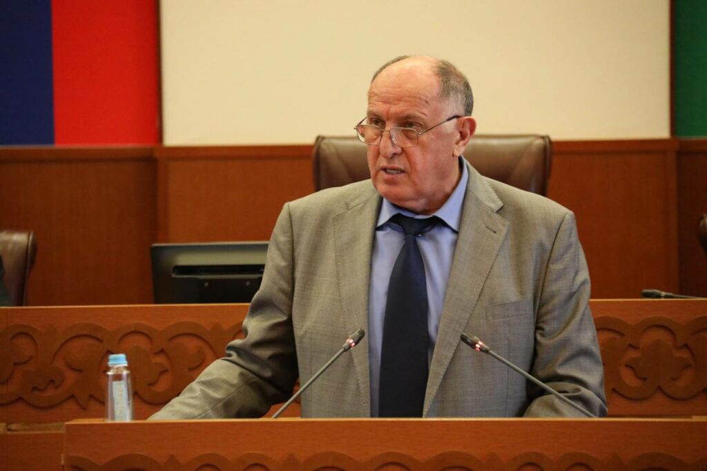Премьер Дагестана отметил продуктивное взаимодействие с парламентом республики
