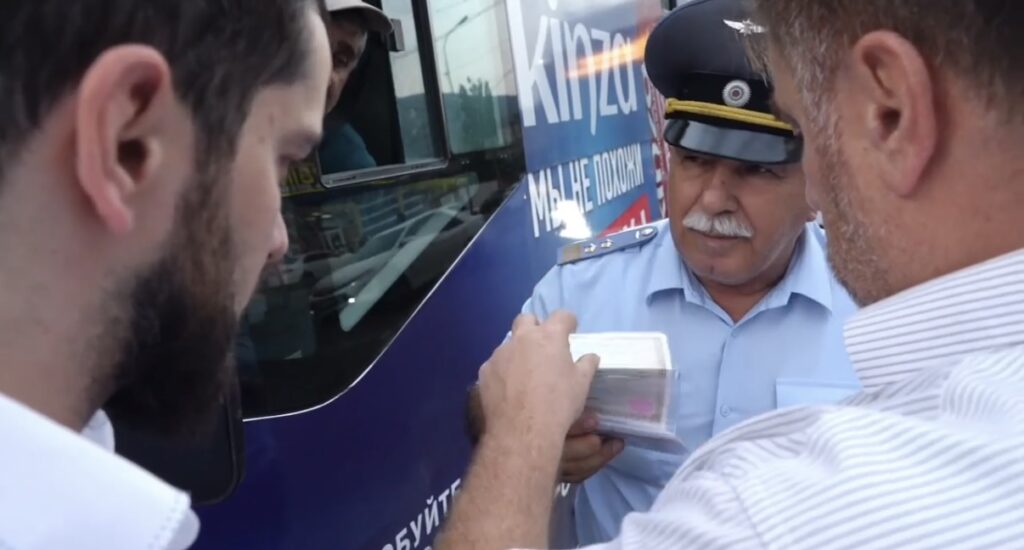 Безопасность на дорогах Махачкалы: межведомственные рейды выявили нарушения у перевозчиков