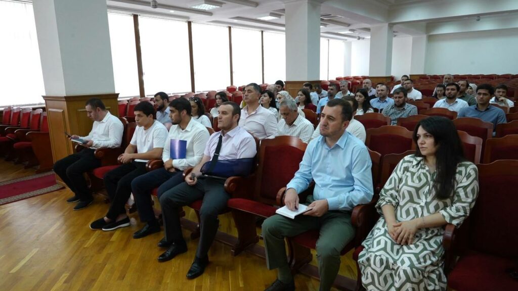 В Махачкале обсудили качество обработки обращений граждан