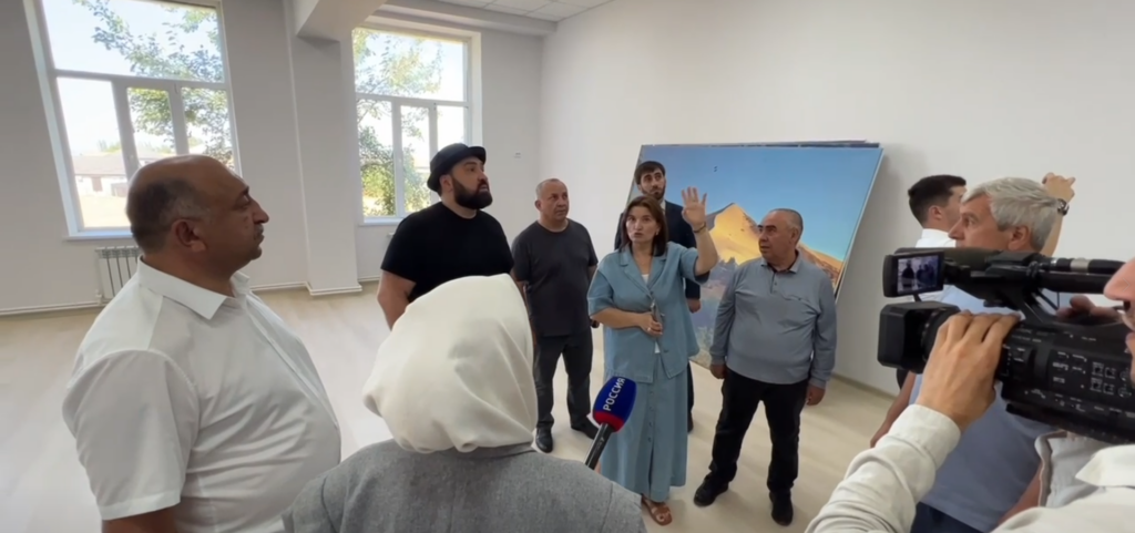 Султан Хамзаев проконтролировал ремонт школы в селе Тюбе