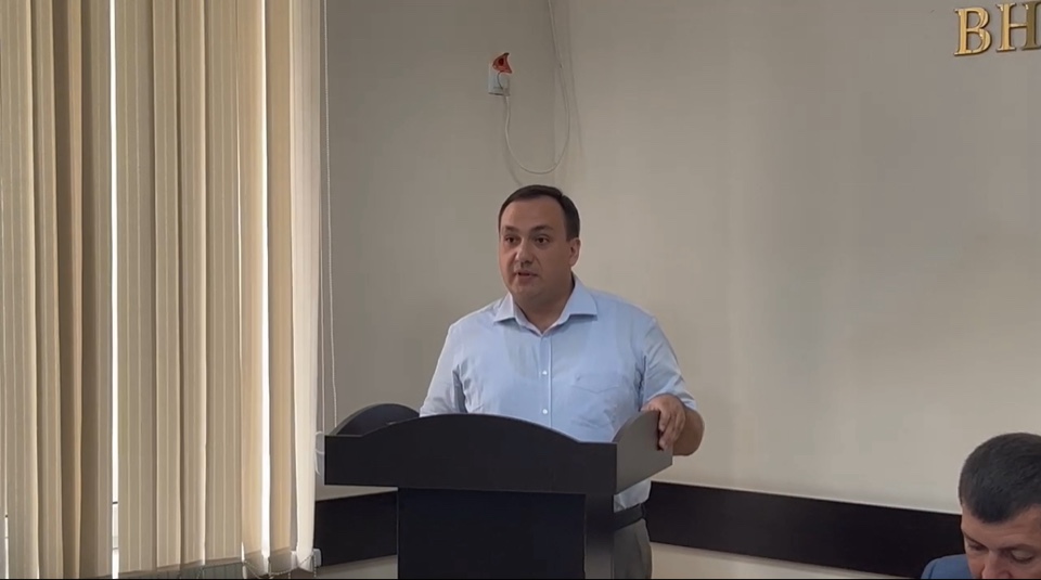 Депутат НС РД Осман Булатов принял участие в заключительной сессии Собрания депутатов Советского района Махачкалы