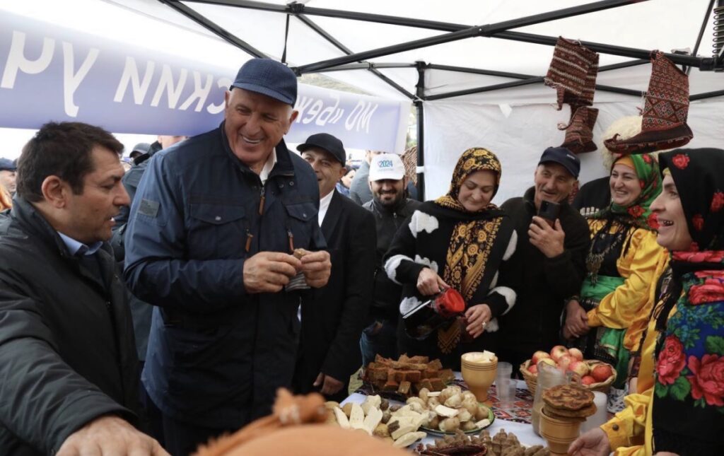 Премьер-министр  поздравил жителей республики с Днём единства народов Дагестана