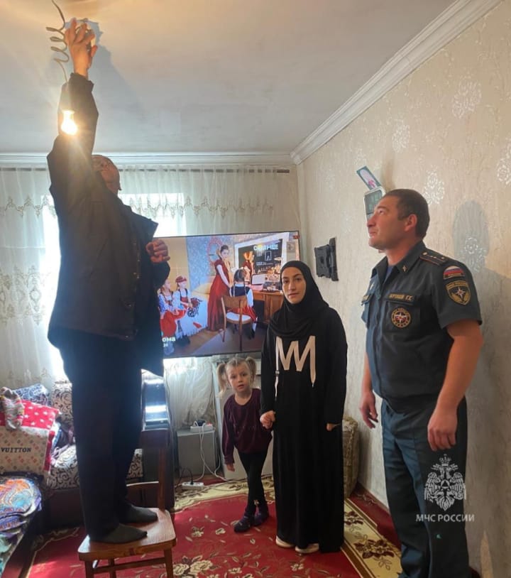 Джамаладин Гасанов помогает многодетным семьям