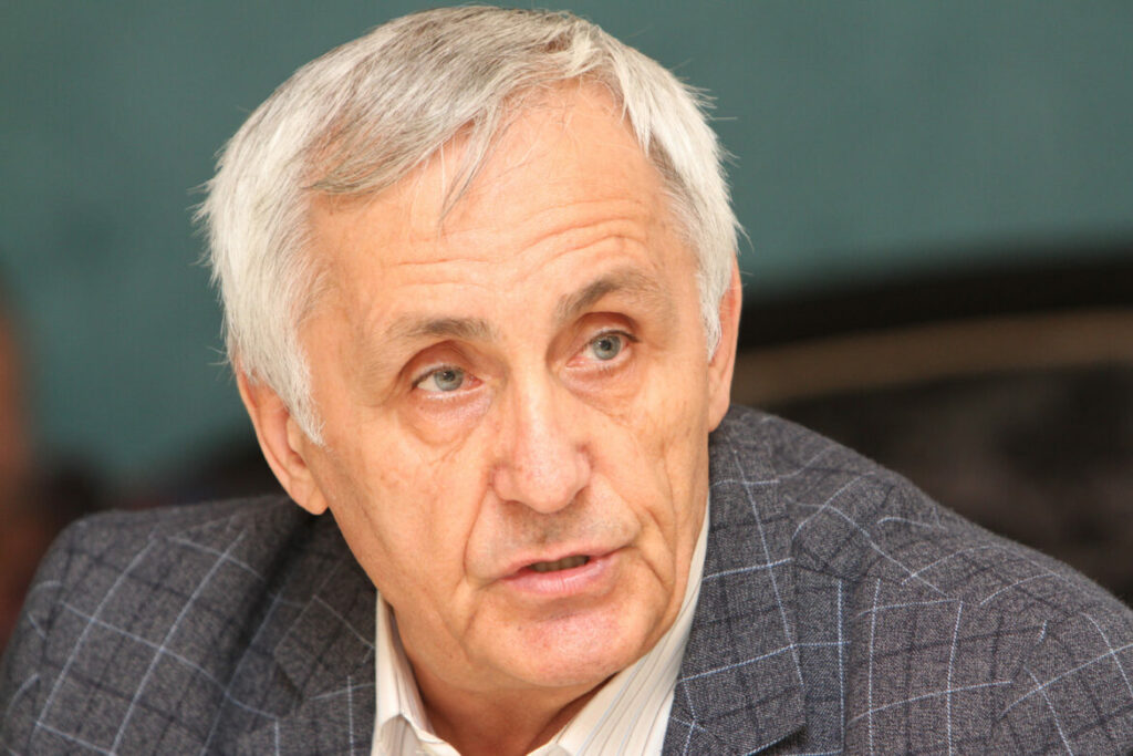 Политолог о прямой линии Сергея Меликова: как Дагестан решает важные социальные и инфраструктурные задачи