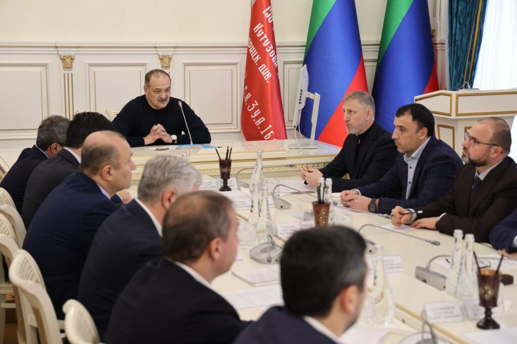 Что обсудили Меликов и Ломакин