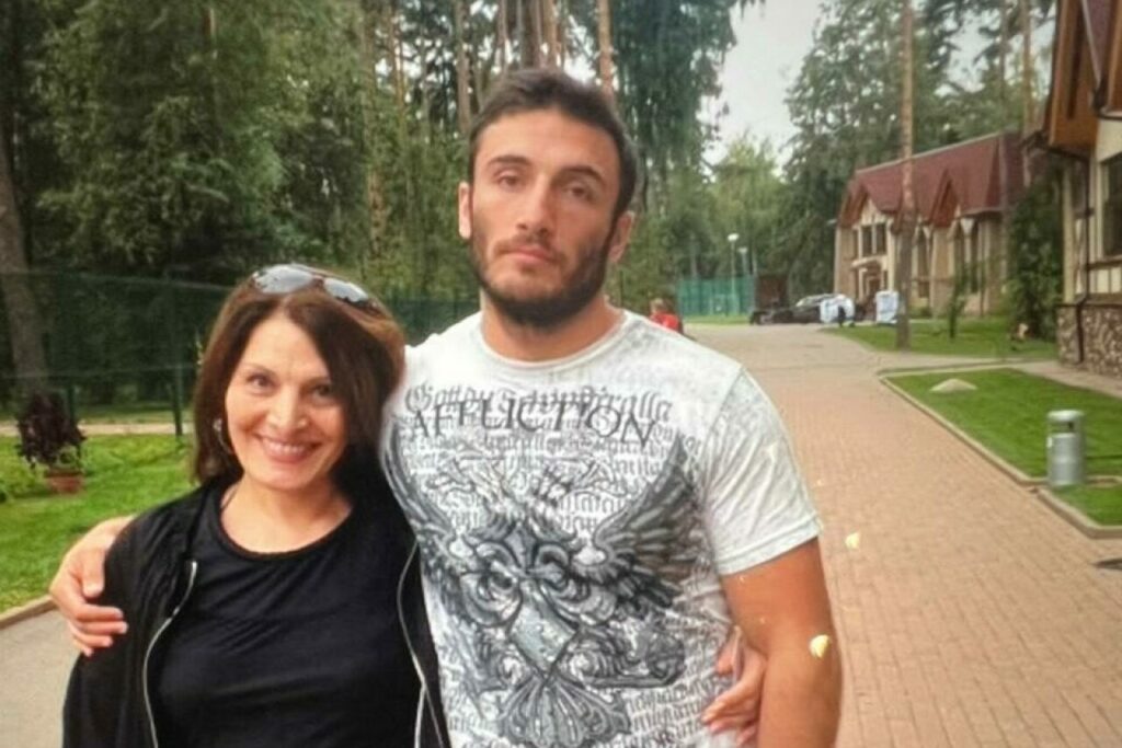 Мама, воспитавшая Героя