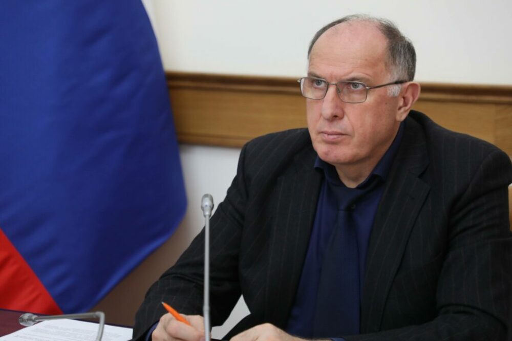 Премьер-министр Дагестана отметил вклад прокуратуры в укрепление законности и правопорядка