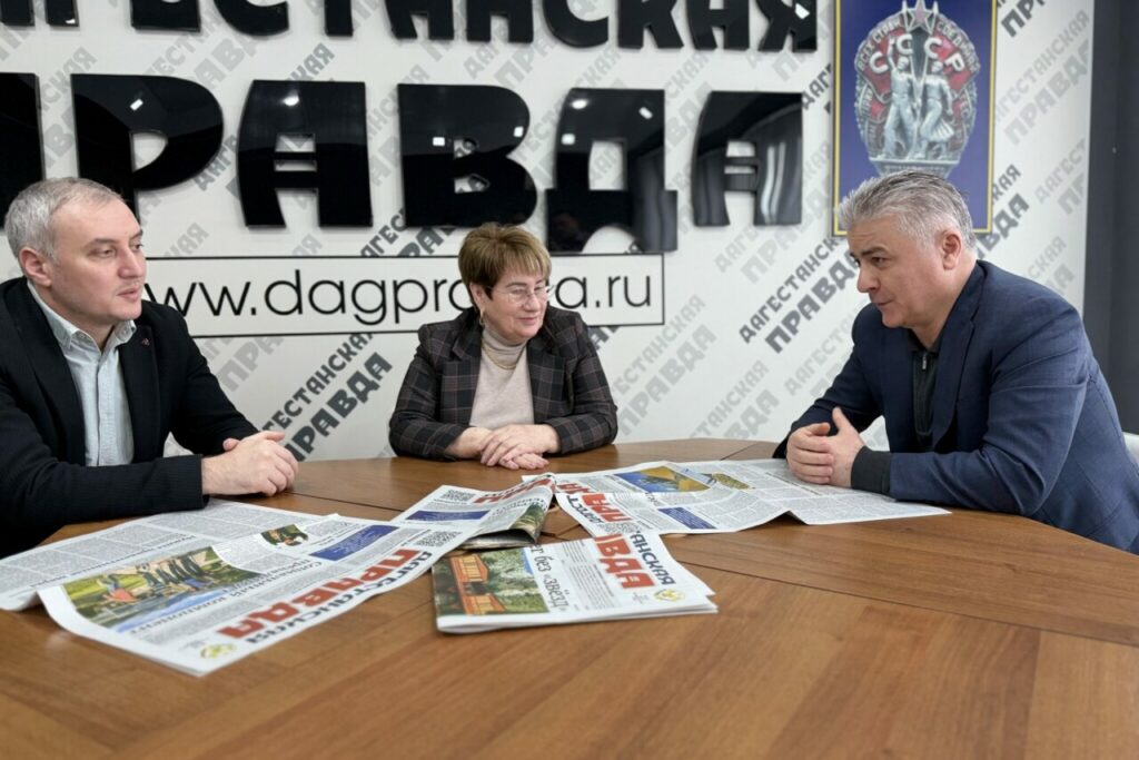 В редакции Дагестанская правда состоялась встреча с меценатом Мамедом Абасовым