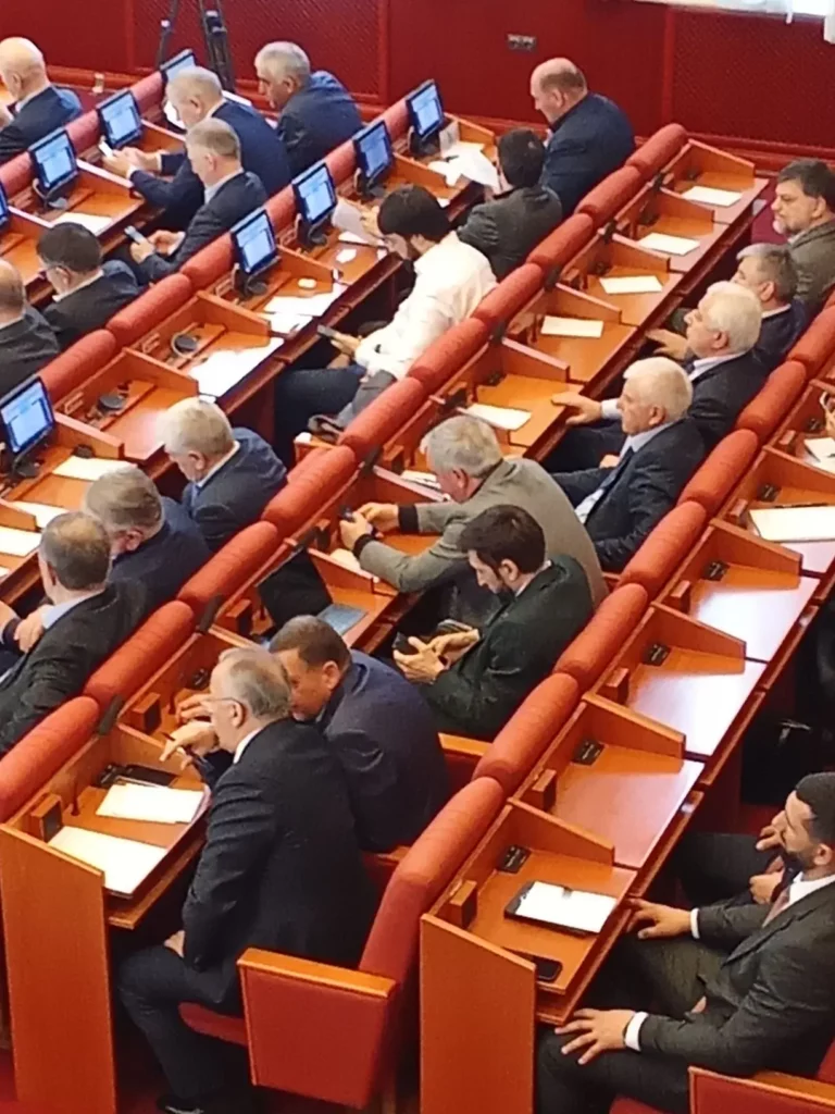В парламенте Дагестана завершается подготовка к отчету премьер-министра