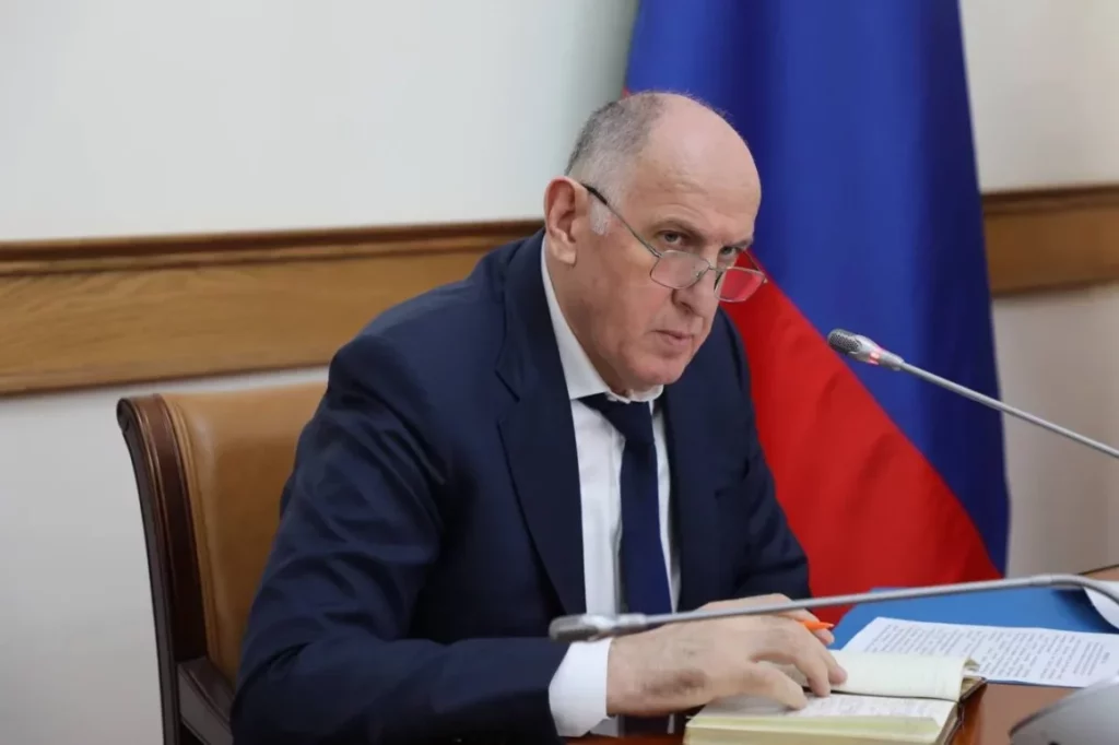 Правительство Дагестана обсудило модернизацию медицины, ЖКХ и безопасность школ