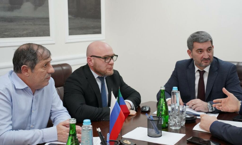 Газоснабжение в Карланюрте восстановят после размыва газопровода
