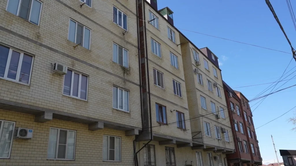 В Махачкале обследовали дома после паводков