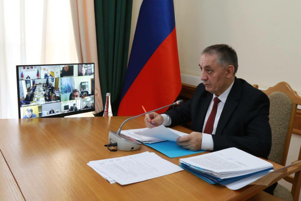 В Дагестане обсудили долги по зарплате и борьбу с нелегальной занятостью