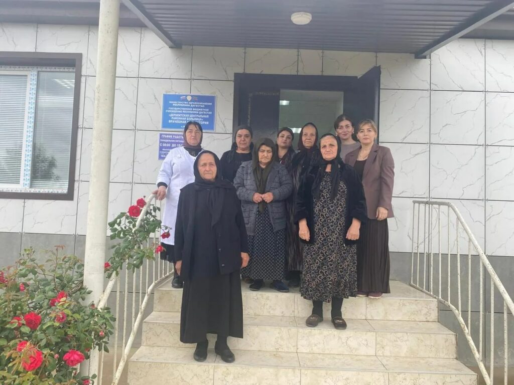 В Дербентском районе продолжается работа по медицинскому сопровождению пожилых жителей