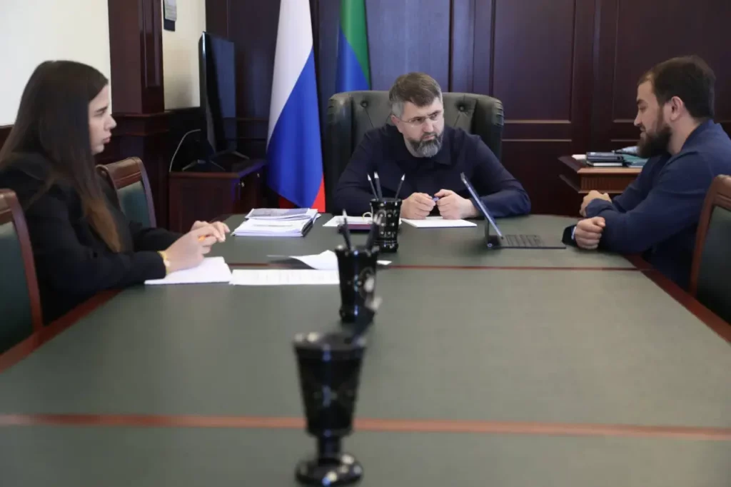 Магомед Рамазанов поручил усилить контроль за рассмотрением обращений жителей Дагестана