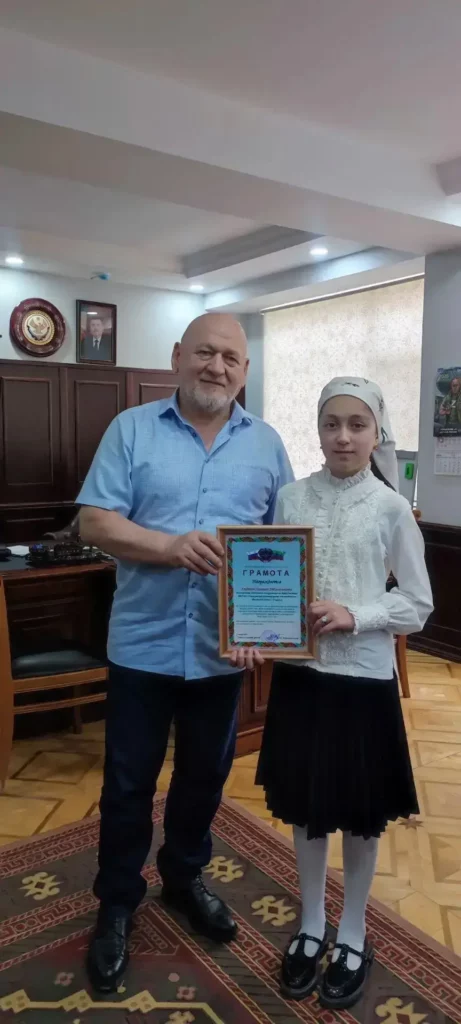 Юная мастерица из Дагестана завоевала победу на Всероссийском фестивале «Наследники традиций»