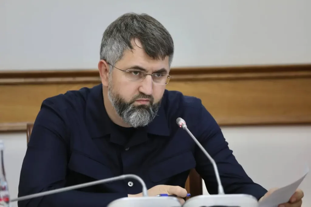 Магомед Рамазанов проверил ход строительства дороги к Махачкалинскому морскому порту