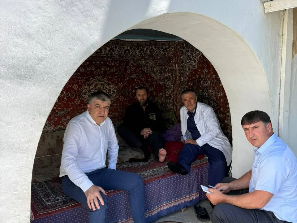 Власти района посетили демобилизованного участника СВО в селе Арши