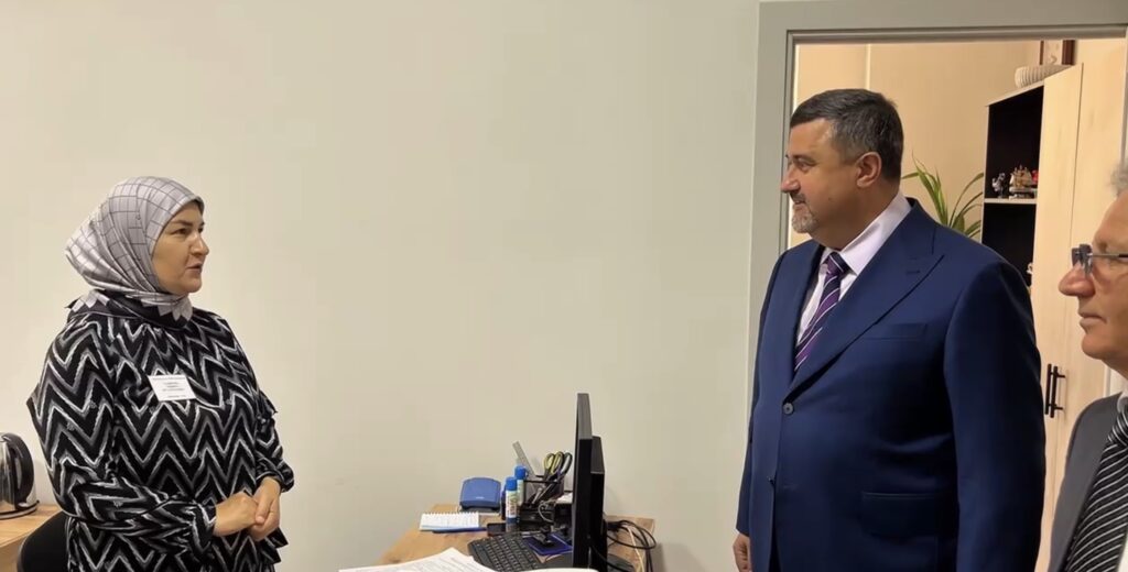 Фёдор Щукин оценил новое здание мировых судей в Буйнакске
